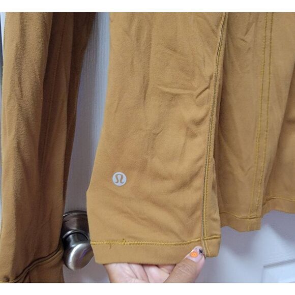 Lululemon Run Briskly Half-Zip 8 - Picture 9 of 12